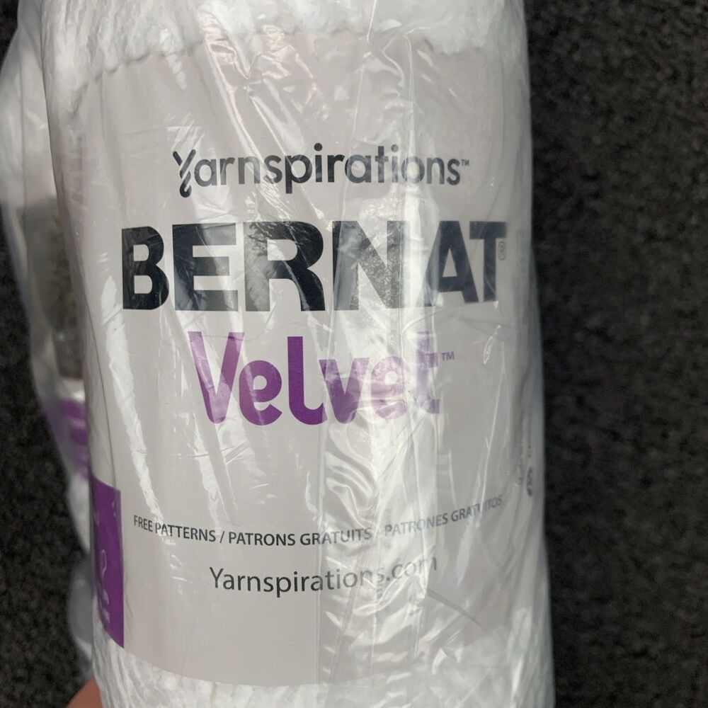 Lot Of 2 Bernat Velvet Big Ball Yarn White 10.5oz 315yds Each New - Picture 6 of 6